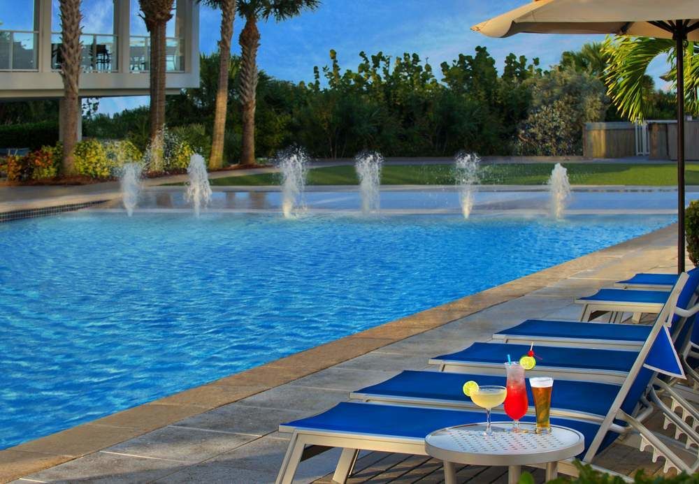 MARRIOTT'S CRYSTAL SHORES